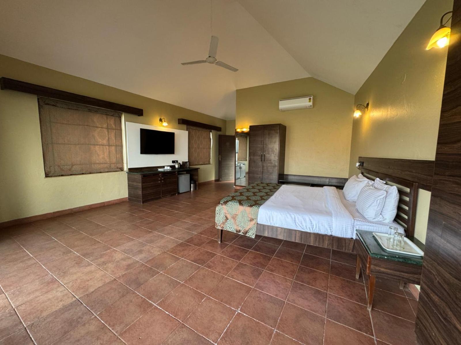 Upper Deck Resort - Stay And Relax At The Highest Peak 로나발라 외부 사진