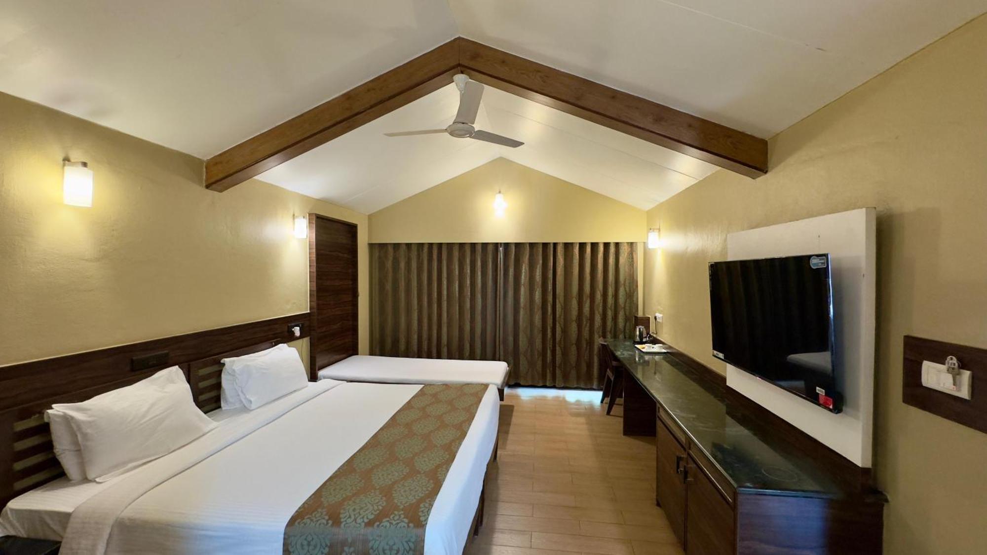 Upper Deck Resort - Stay And Relax At The Highest Peak 로나발라 외부 사진