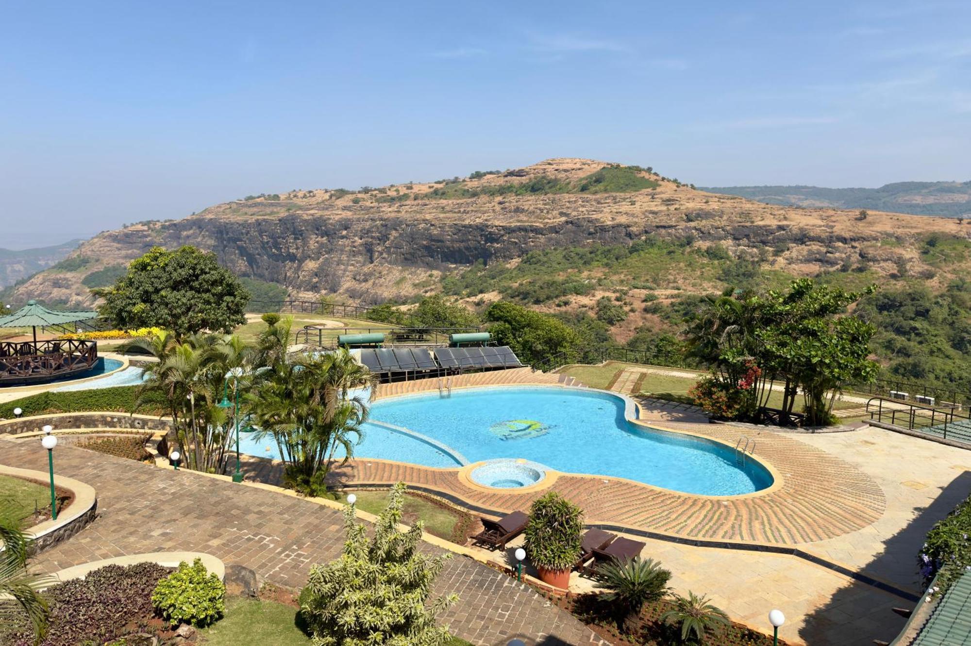 Upper Deck Resort - Stay And Relax At The Highest Peak 로나발라 외부 사진