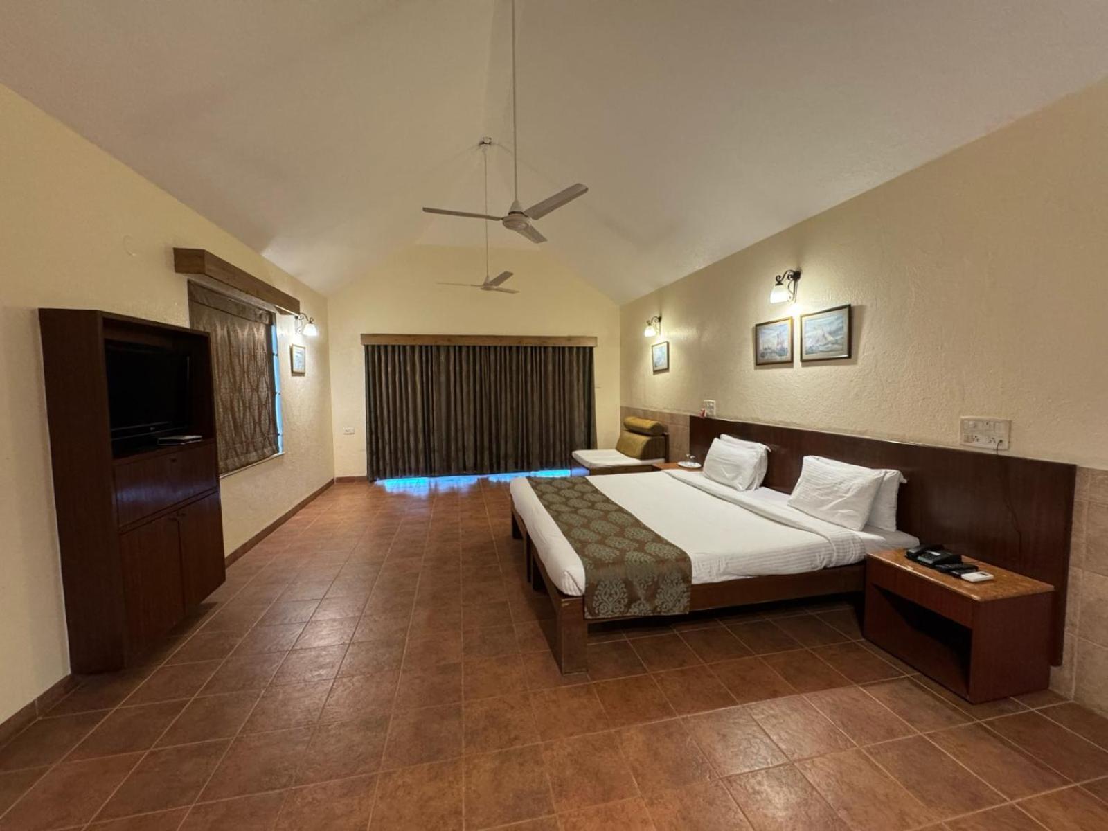 Upper Deck Resort - Stay And Relax At The Highest Peak 로나발라 외부 사진