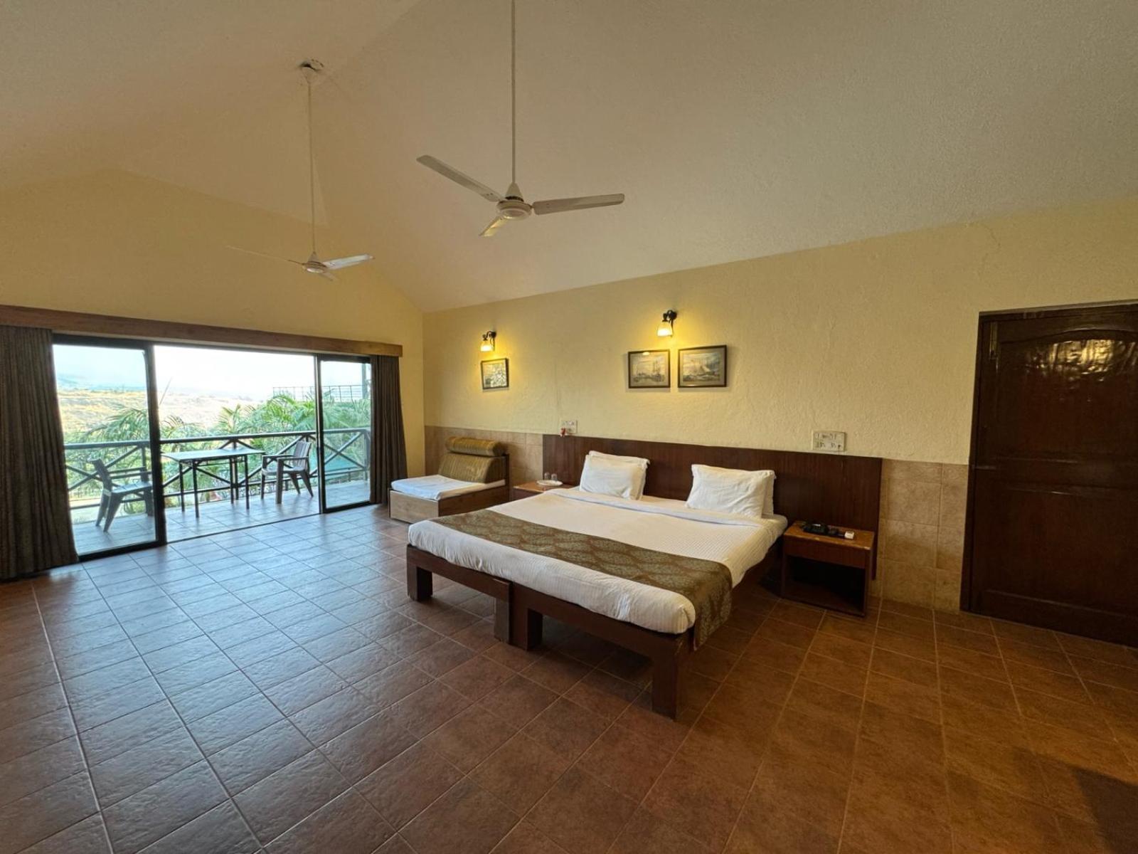 Upper Deck Resort - Stay And Relax At The Highest Peak 로나발라 외부 사진