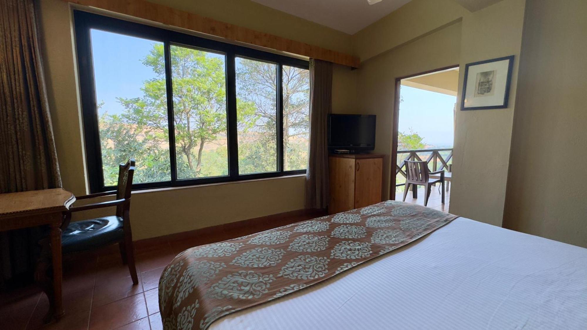Upper Deck Resort - Stay And Relax At The Highest Peak 로나발라 외부 사진