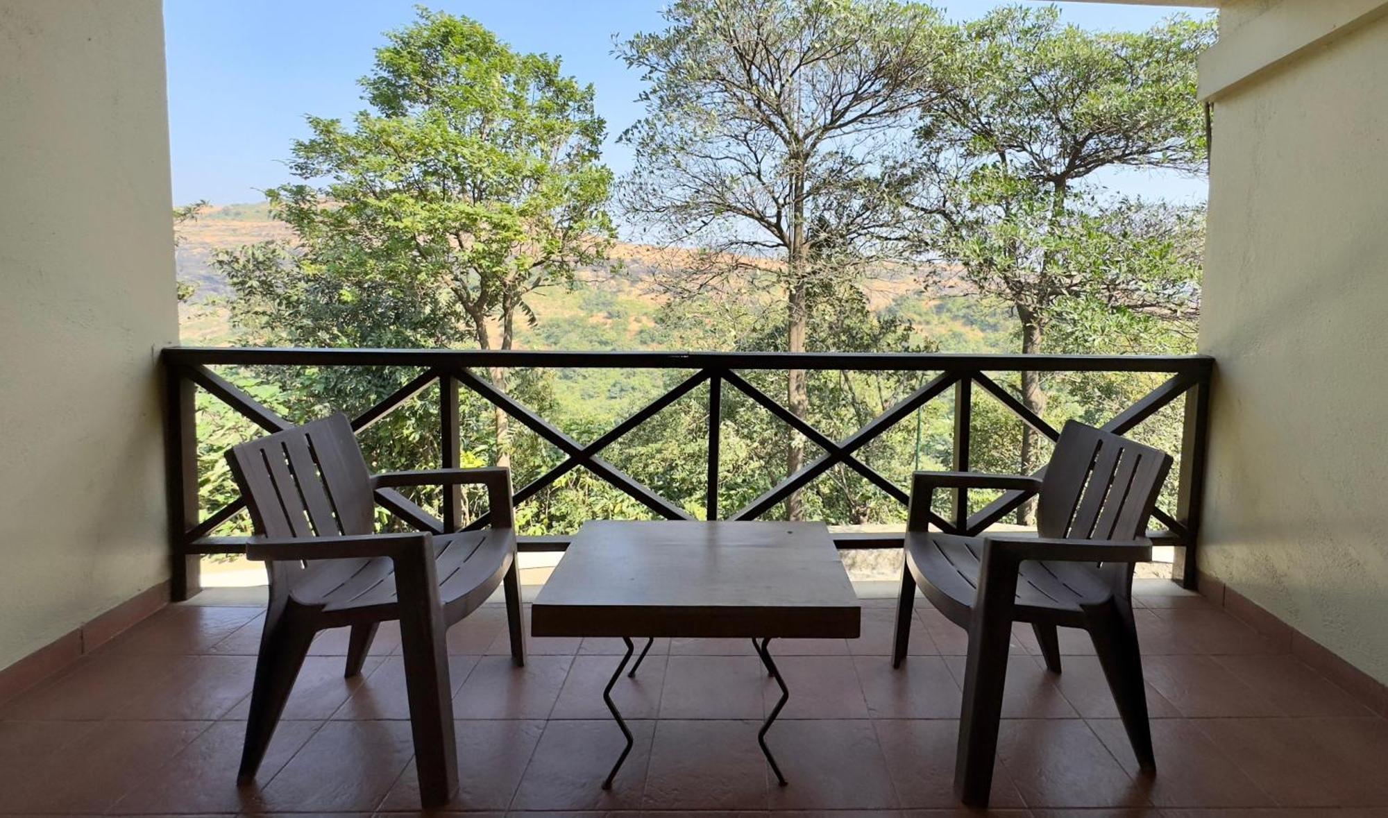 Upper Deck Resort - Stay And Relax At The Highest Peak 로나발라 외부 사진