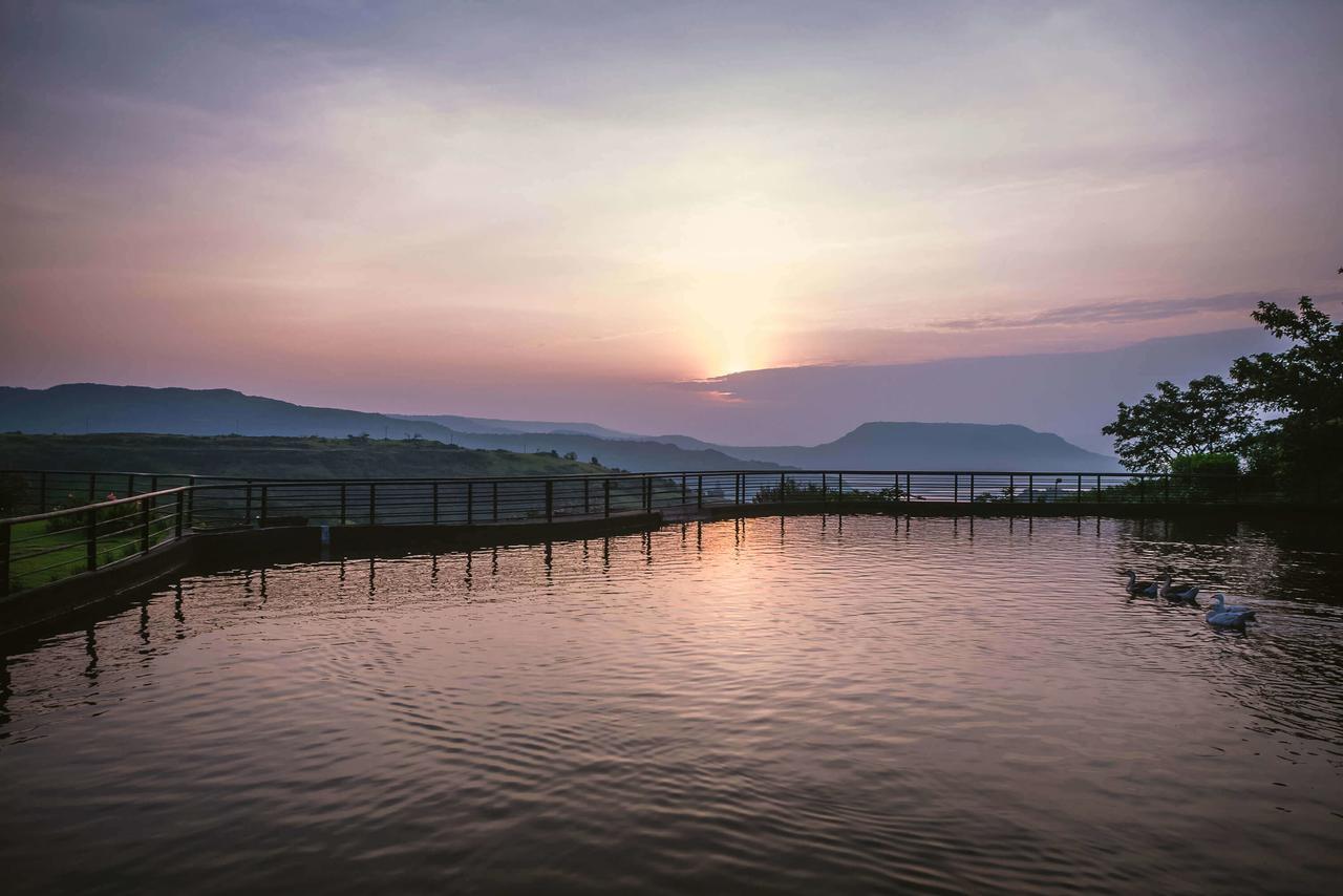 Upper Deck Resort - Stay And Relax At The Highest Peak 로나발라 외부 사진